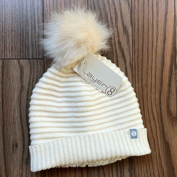 Accessories - Women’s Teddy-Lined Pom Beanie one size